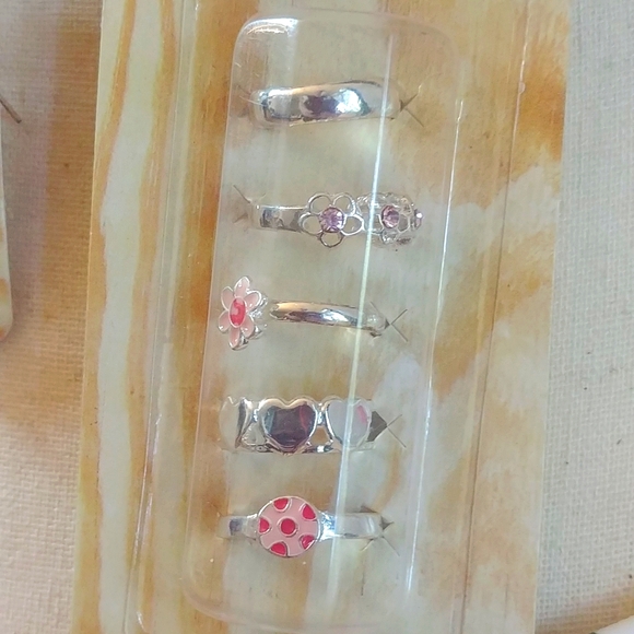 NWT OP Toe Rings and Trio of Earrings Boho - Picture 3 of 6